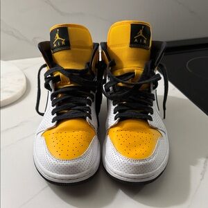 Nike Air Sneakers - Yellow, Black, White